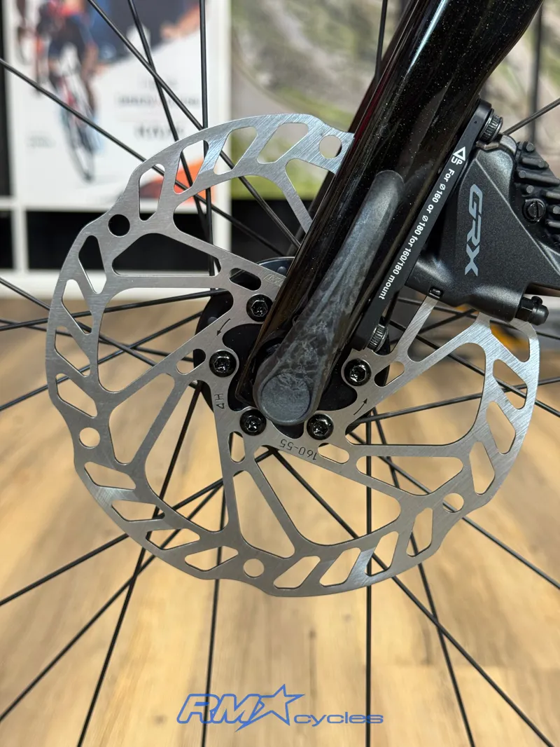 Giant Revolt Advanced 3 ML 2025 Gravel Bike Ex-display-9