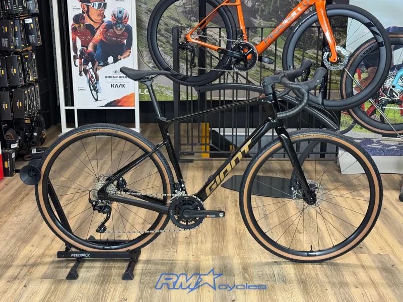Giant Revolt Advanced 3 ML 2025 Gravel Bike Ex-display