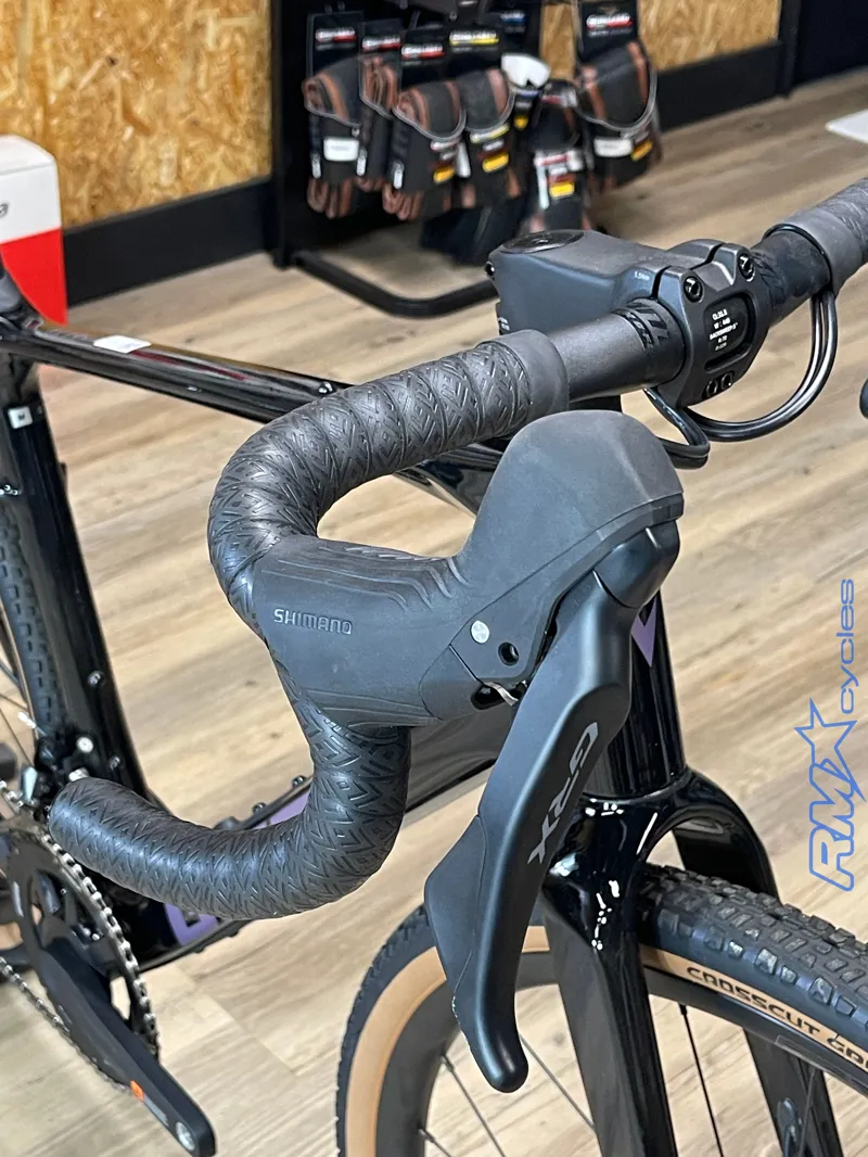 Giant Revolt Advanced 2 Medium Carbon 2025 Ex-Display-7