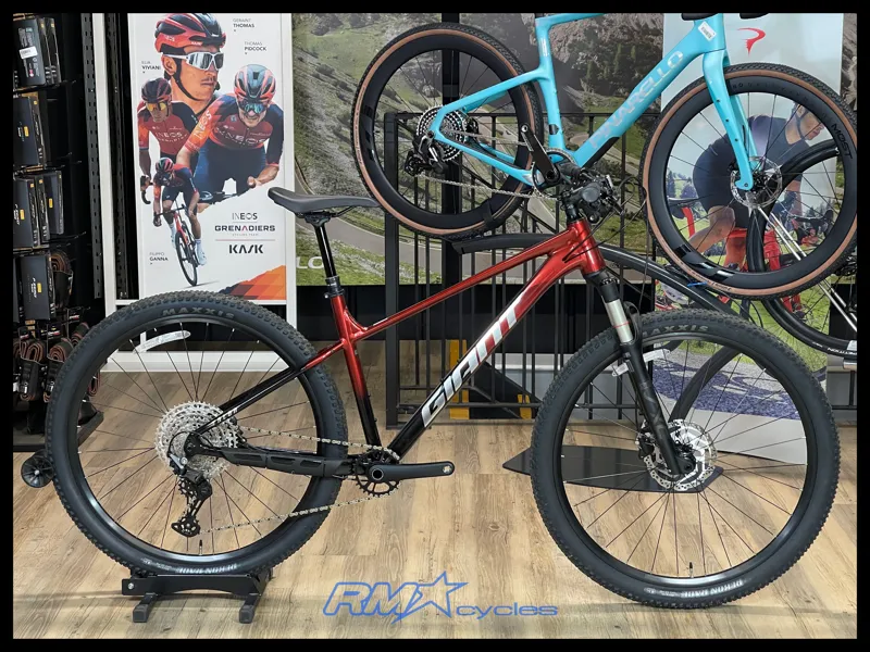 Giant Talon 0 Mars Dust Black L 2025 Ex-Demo