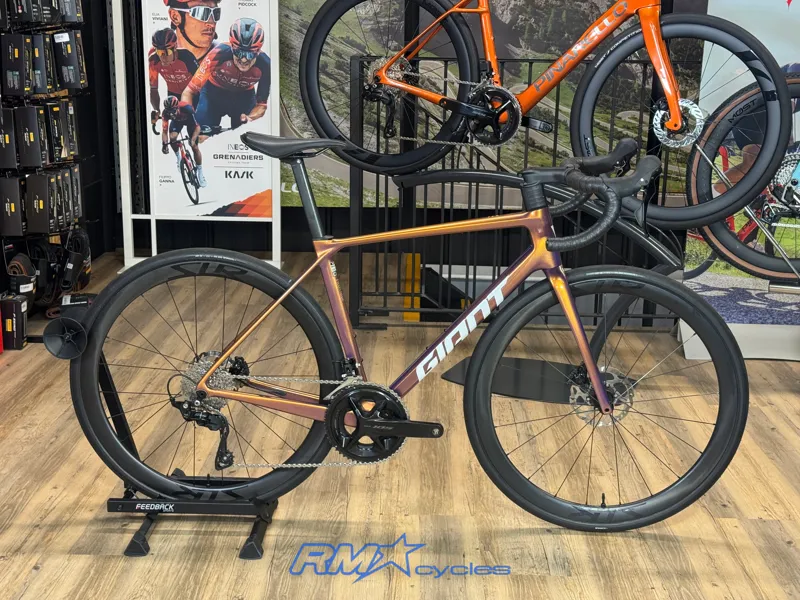 Giant TCR Advanced Pro 2 Medium Gloss Meteor Storm 2025 Approved Used