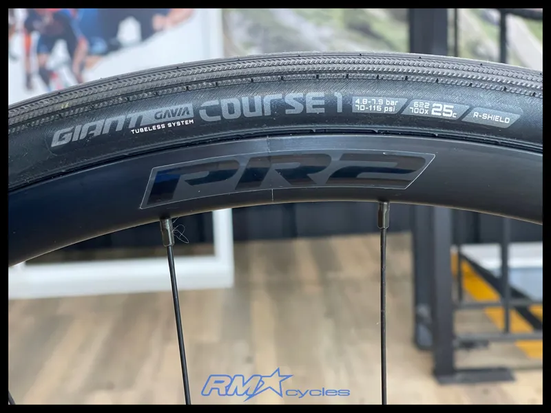 Giant TCR Advanced 2 XL Carbon 2025 Approved Used-10