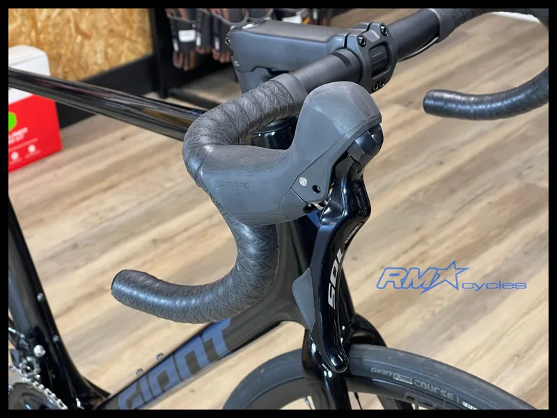 Giant TCR Advanced 2 XL Carbon 2025 Approved Used-7