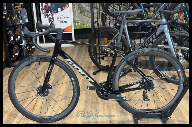 Giant TCR Advanced Pro 0 AXS Road Bike In Midnight Moon/Carbon