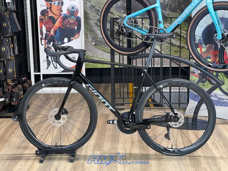 Giant TCR Advanced Pro 1 Di2 Large in Carbon 2025 Ex-Display-1