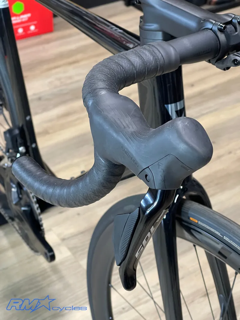 Giant TCR Advanced Pro 1 Di2 Large in Carbon 2025 Ex-Display-6