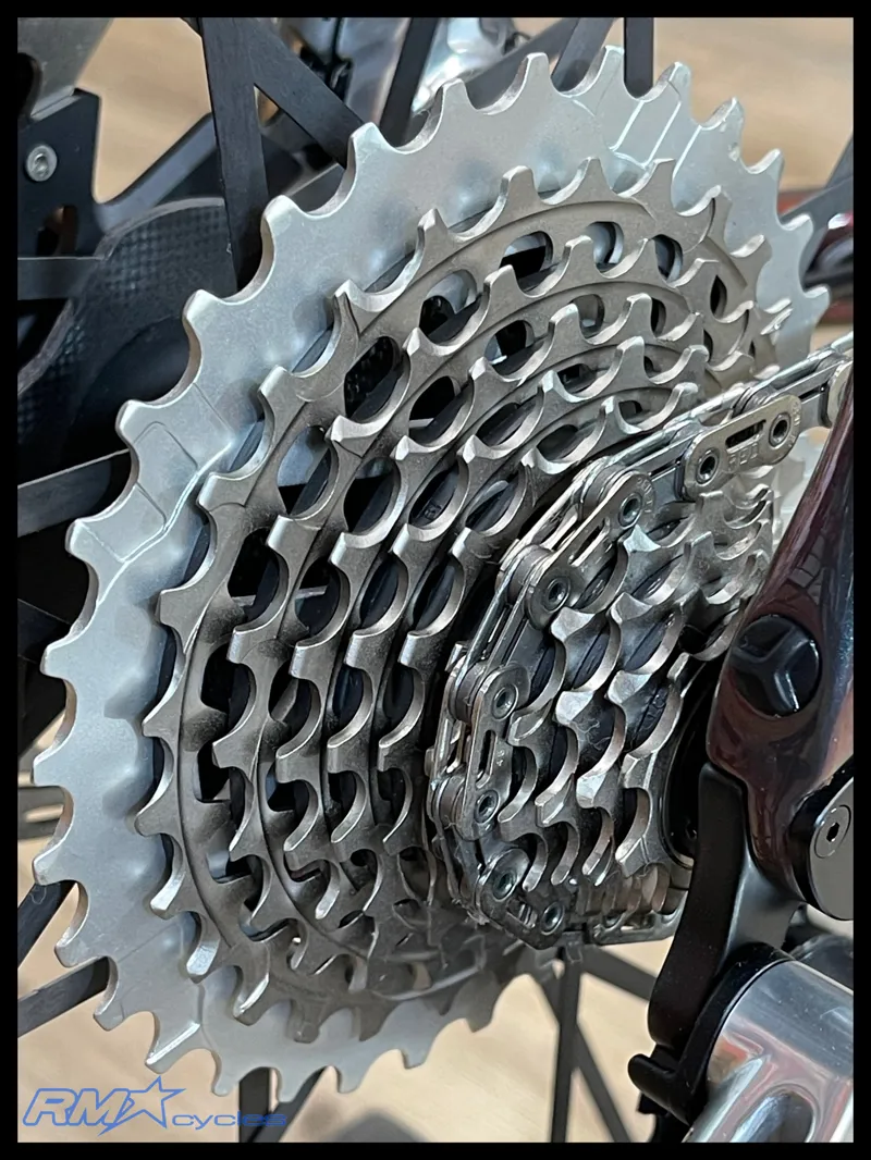 Giant TCR Advanced SL 0 Red Black Lava Medium 2025 Ex-Display-3