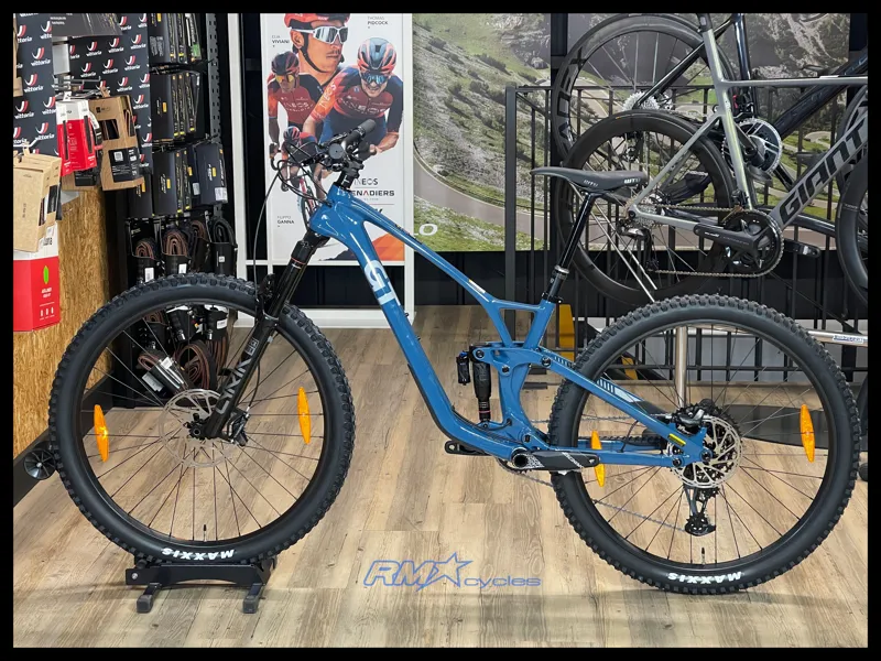 GT Sensor Carbon Pro-1