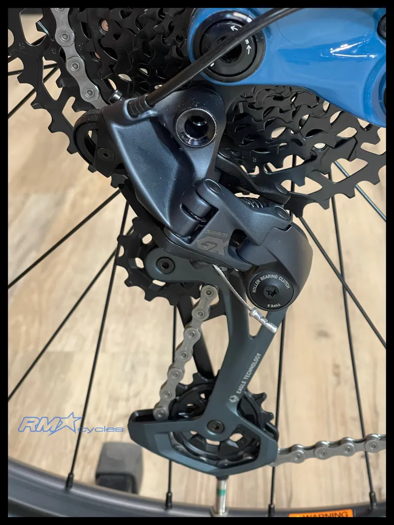 GT Sensor Carbon Pro-3