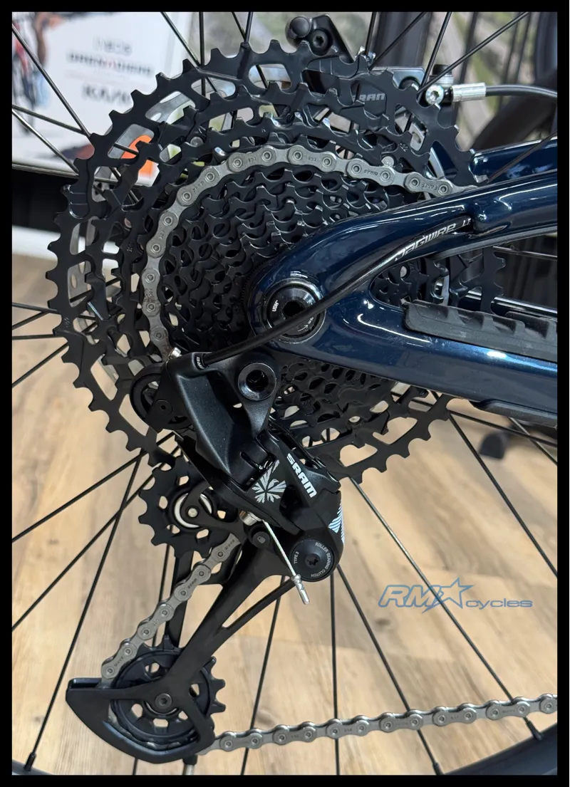 Intense Tracer 279 Expert 2025-9