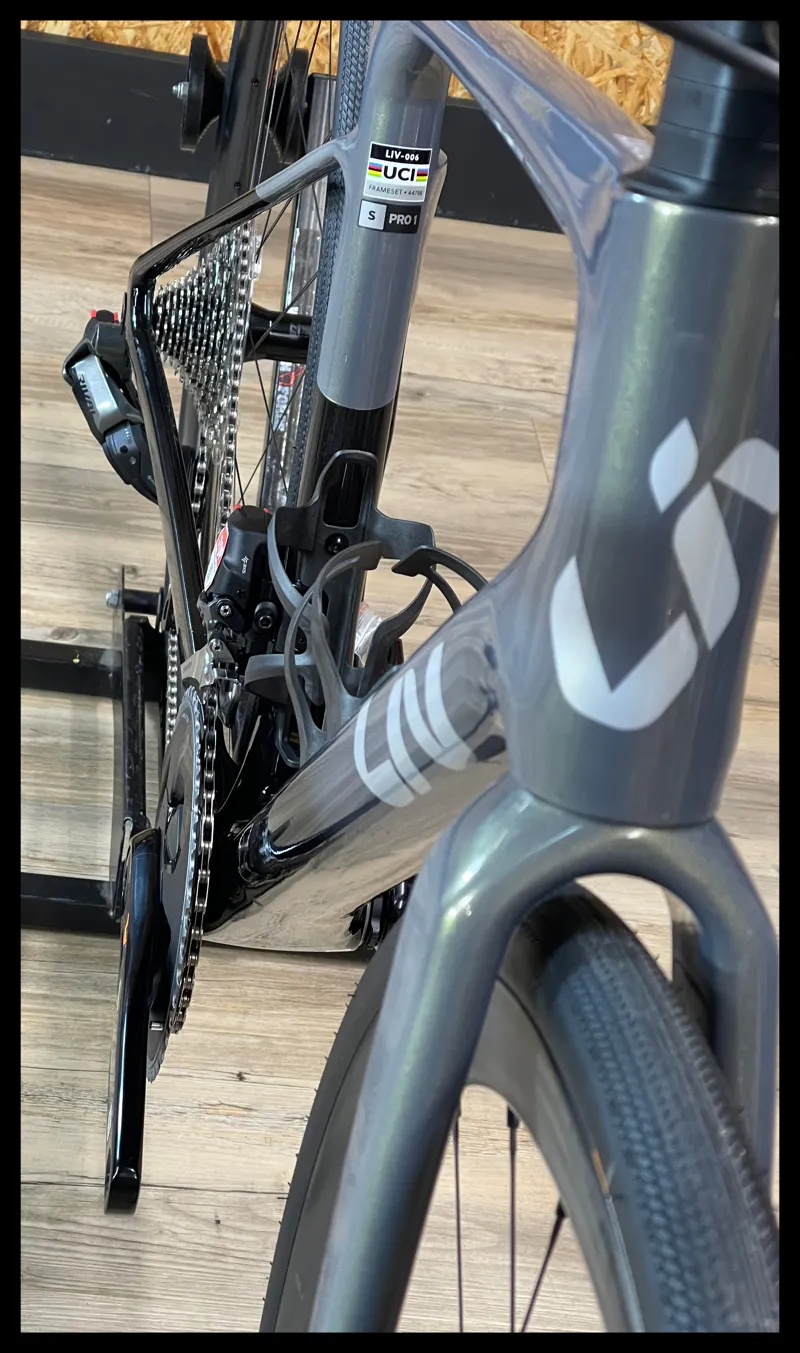 Liv Avail Advanced Pro 1 Road Race Bike In Gloss Aurora Noise/Carbon Smoke-1