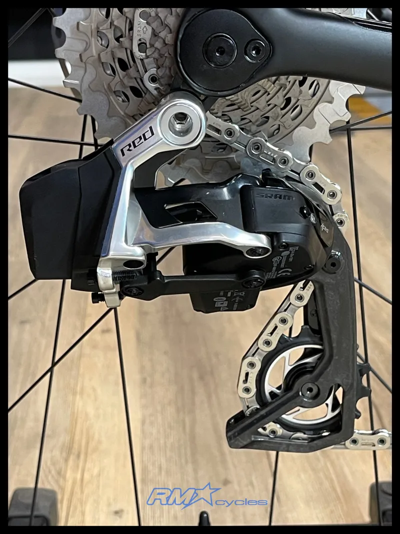 Liv Avail Advanced E+ Elite 0 Medium Raw Carbon 2025 Ex-Display-4