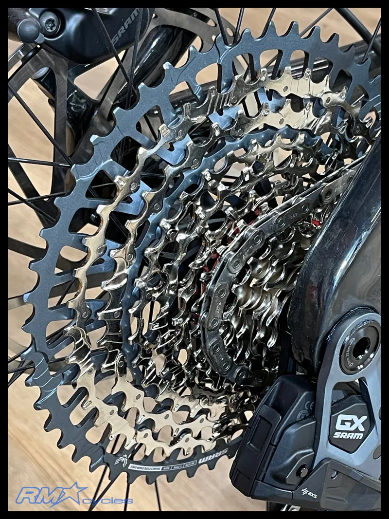 Liv Intrigue X Advanced E+ Elite 1 Small Raw Carbon 2025 Ex-Display-4