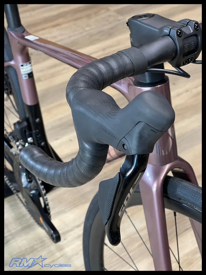 Liv Avail Advanced 1 Road Bike in Iron Rouge/Carbon/Chrome-6