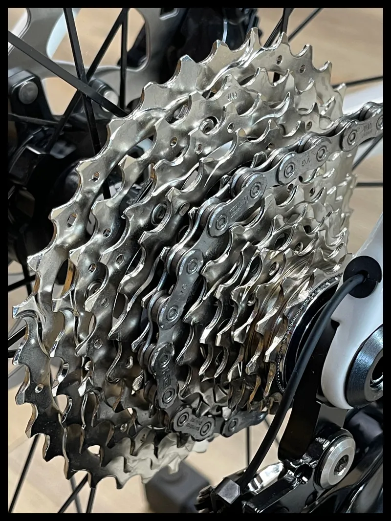 Pinarello X5 Disc 105 Di2 22x12 56cm-2