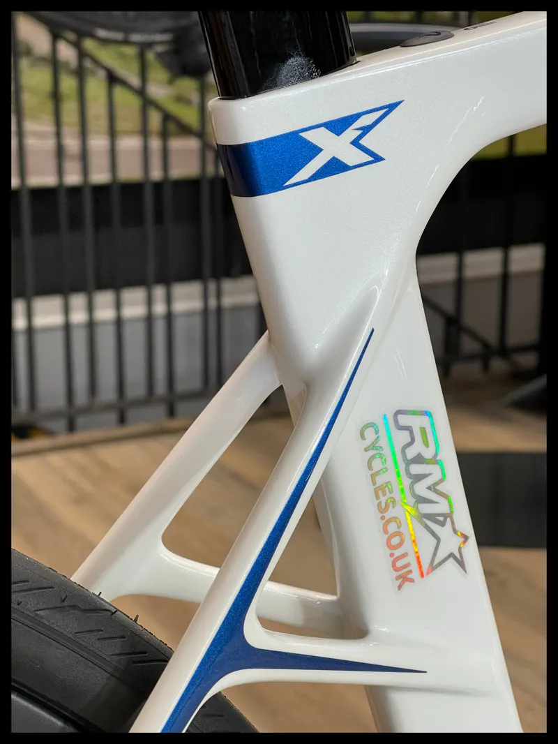 Pinarello X5 Disc 105 Di2 22x12 56cm-6