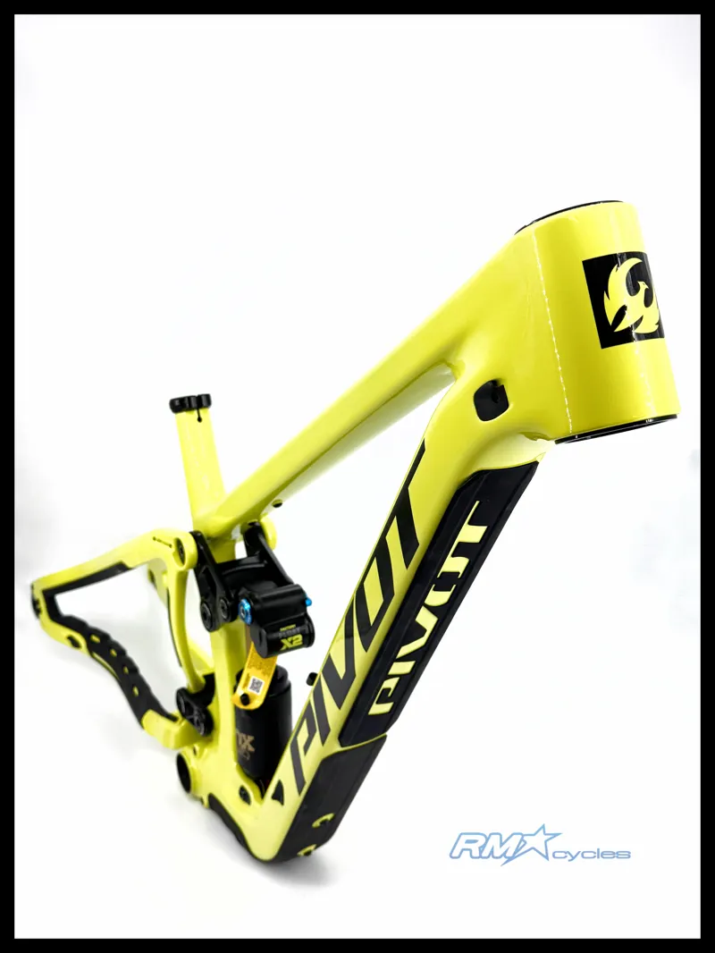 Pivot Firebird MX Medium YOLO Yellow Carbon MTB Frame 2025
