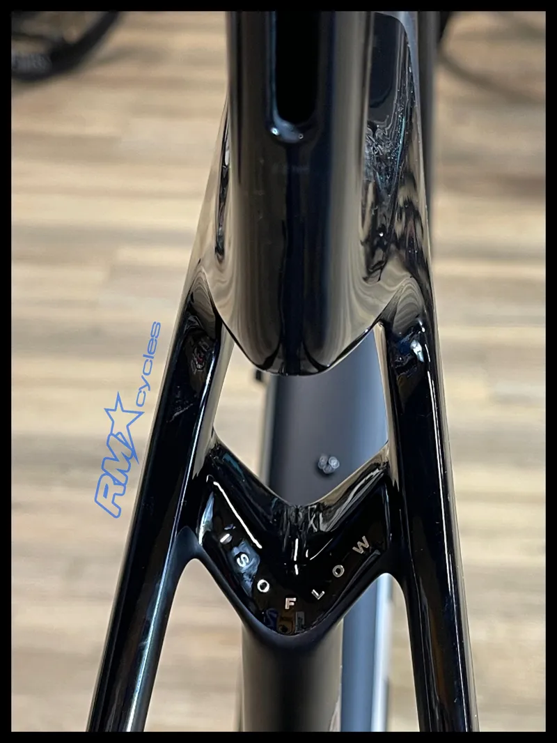 Trek MADONE SL 6 Gen 8 Gloss Dark Star/Deep Matte Smoke 2025-7