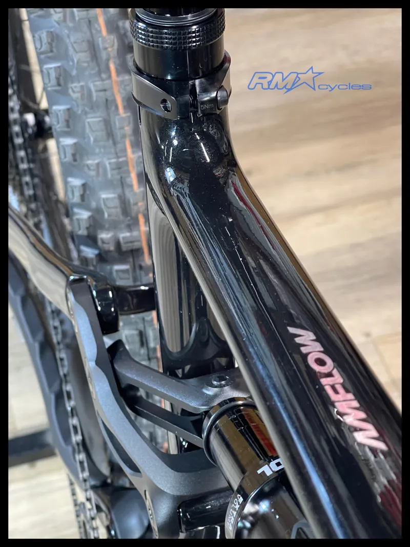 Amflow PX Carbon GL-2