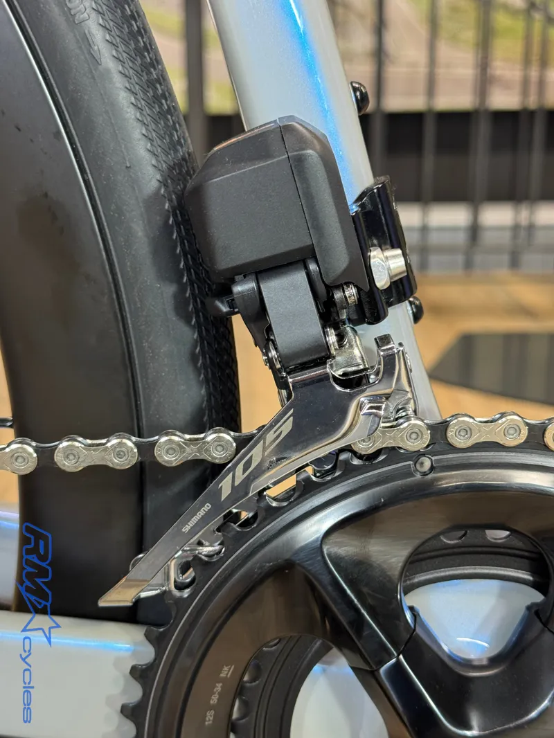 Giant Defy Advanced 105 Di2 Custom Build Large Moonstone-6