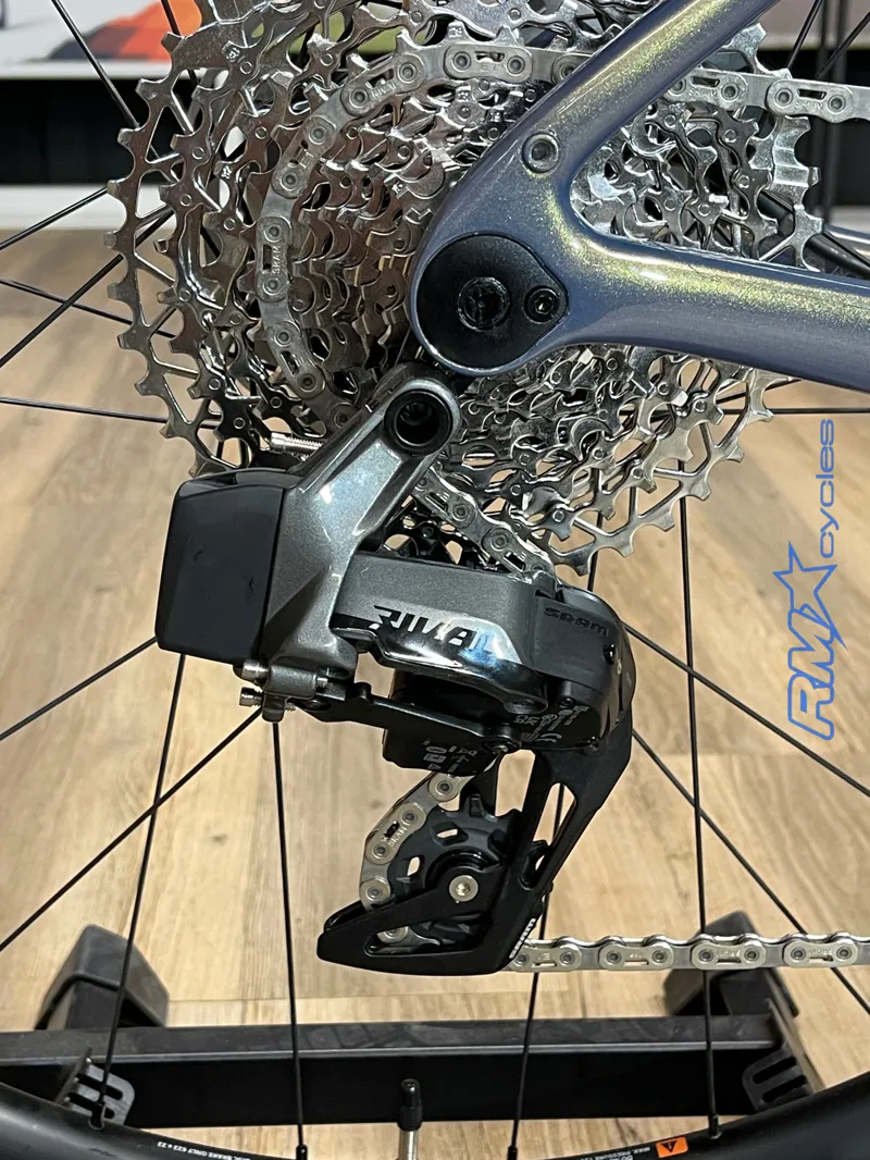 Giant Defy Advanced E+ Elite AR 25km/h Small Midnight Moon-3