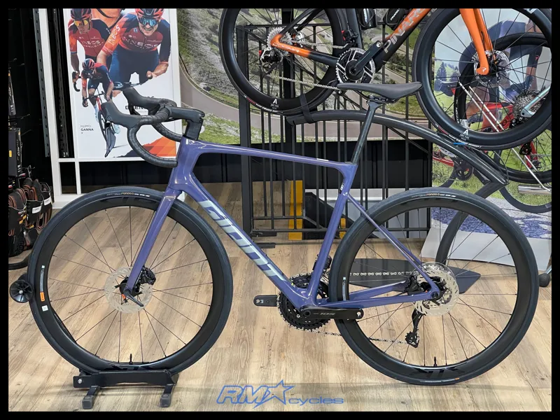 Giant Defy Advanced 0 Road Bike in Meteorite Mist