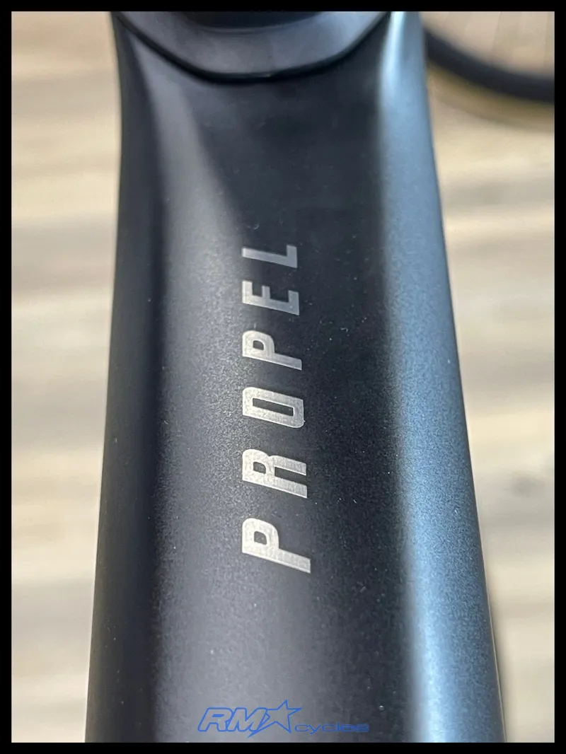 Propel Advanced 1 Carbon-2