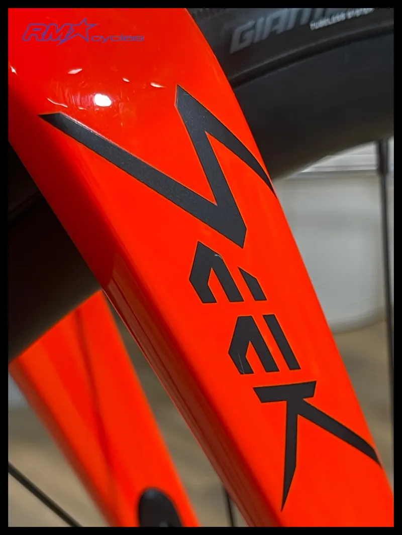 Giant Seek 2 OSO Abyss Black 2026 Ex-Demo-2