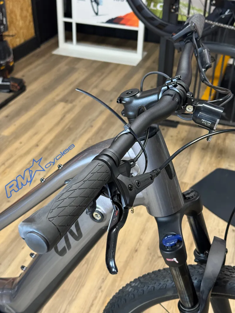 Liv Amiti E+ 3 25km/h Medium Early Expresso eGravel Bike Ex-demo-2