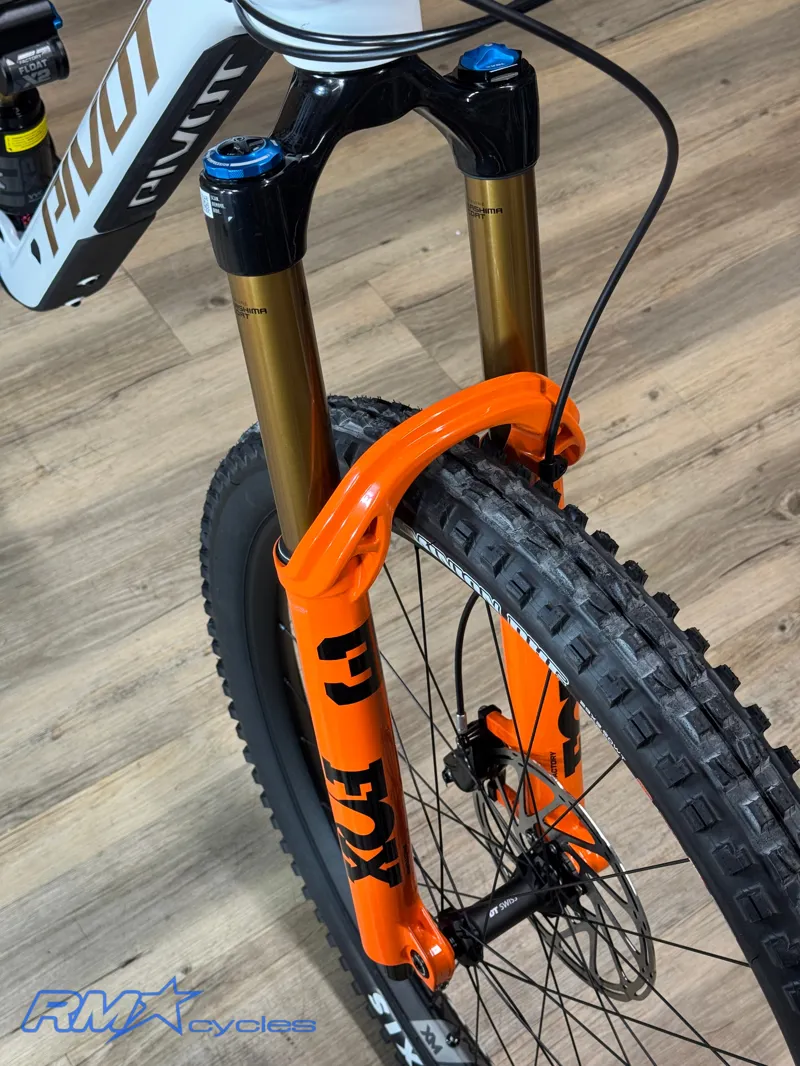 Pivot Firebird V5 Frame Medium White Gold MTB Custom Build-5