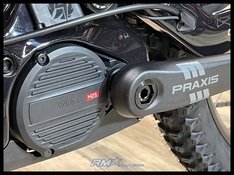 Pivot Cycles Shuttle AMPd / Pro X0 b-6