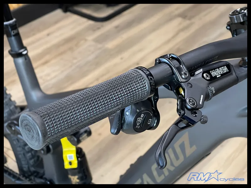 Santa Cruz Bullit 4 AXS XO RSV Matte Carbon 2026-9