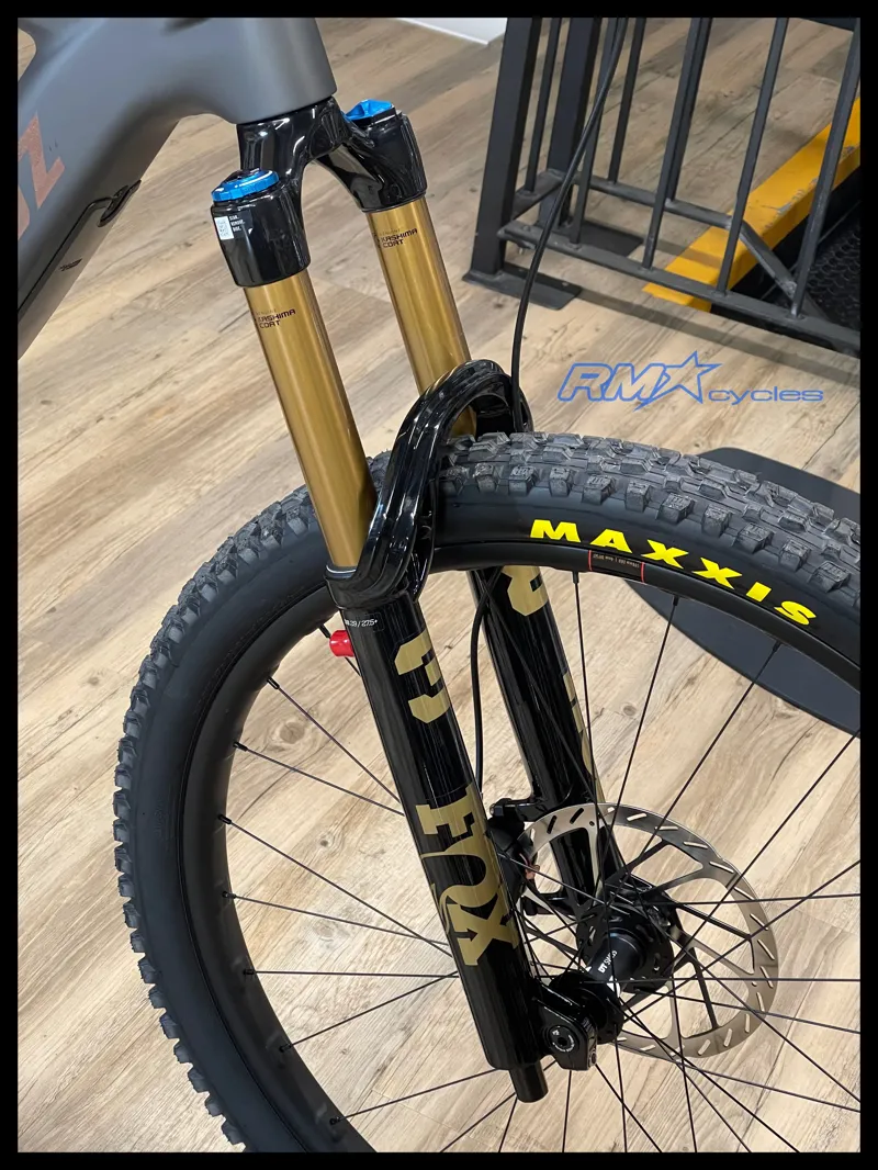 Santa Cruz Bullit 4 AXS XO RSV Matte Carbon 2026-8