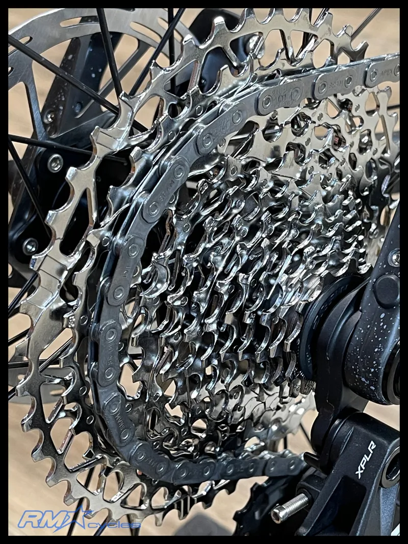 Trek Checkpoint SL 5 AXS Gravel Bike In Trek Black/Matte Carbon Smoke-2