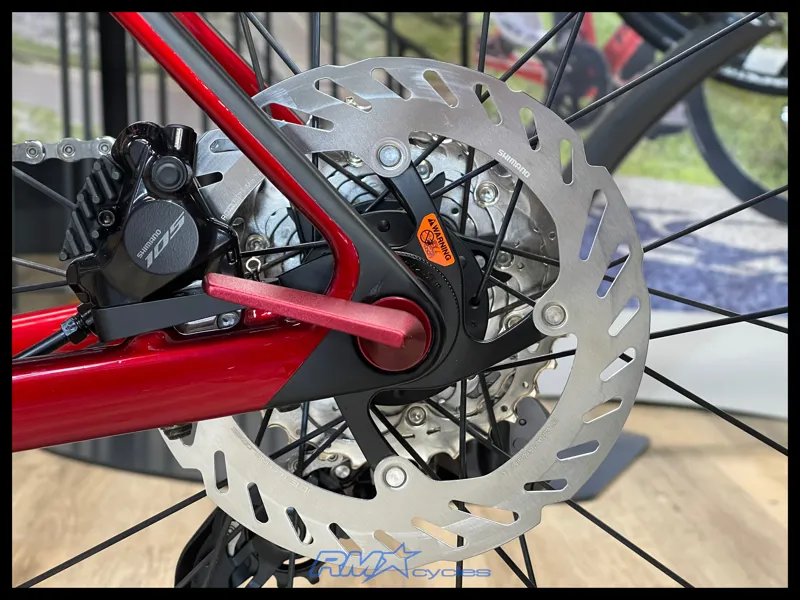 Trek Madone SL 6 Road Bike in Fury Red/Deep Smoke-8