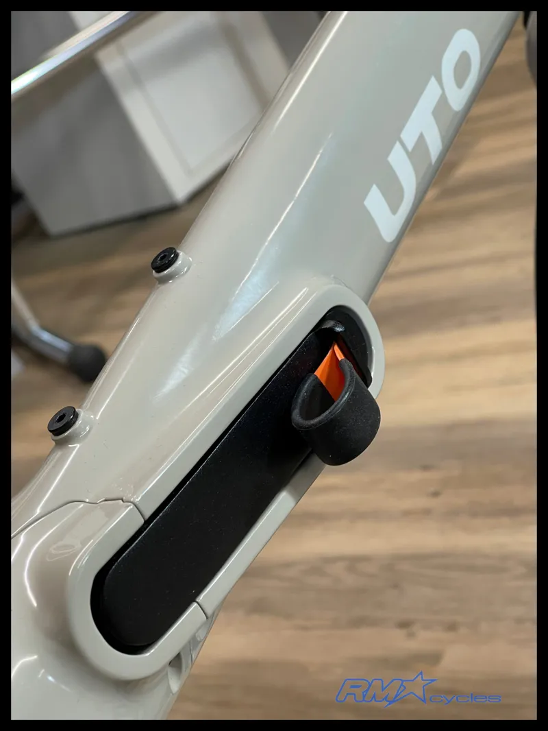 UTO Afternoon PRO20 - Satin Taupe-3