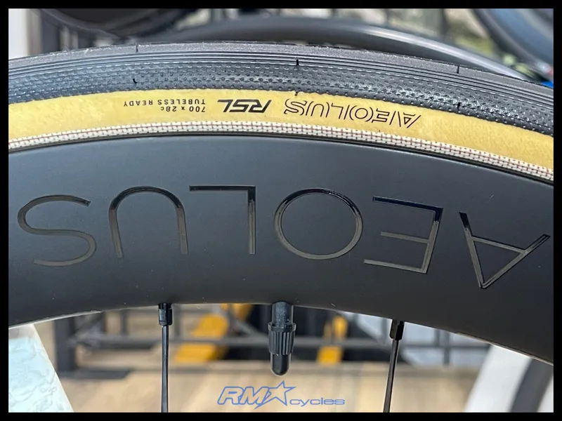 Trek Madone SLR 7 Gen 8 Road Race Bike In Era White-11