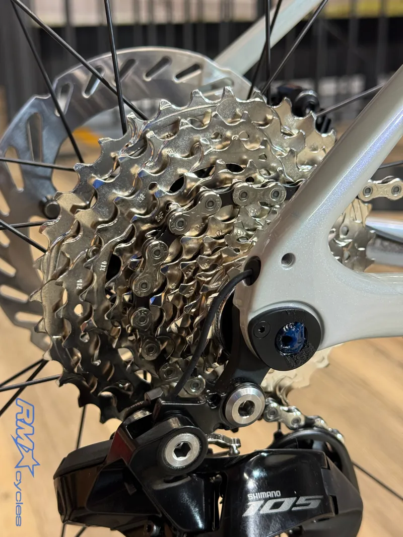 Giant Defy Advanced 0 Road Bike in Supernova Grey-4