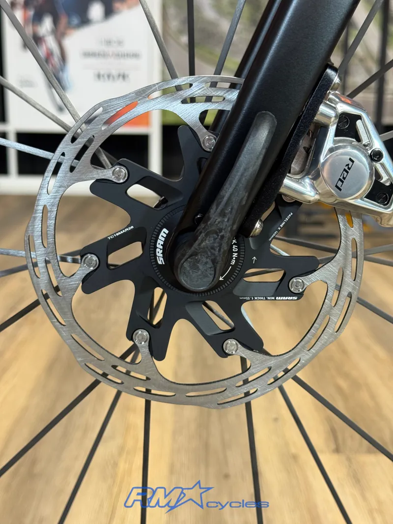 Giant Defy Advanced Pro-Red Road Bike in Carbon-7
