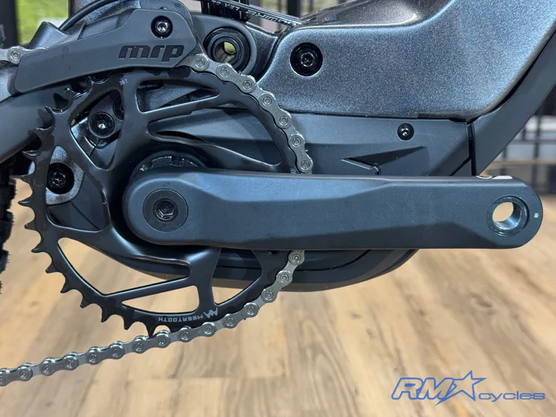 Giant Stance E+ 1 eMountain Bike in Charcoal/Black-9
