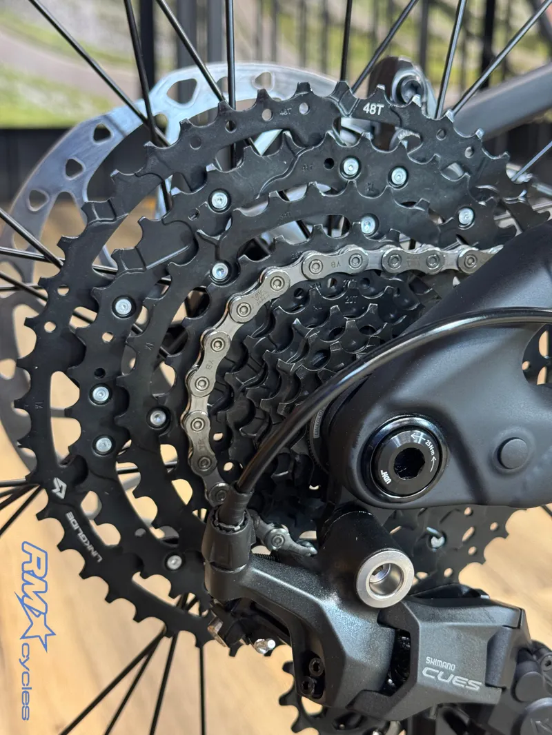 Giant Stance E+ 1 eMountain Bike in Charcoal/Black-7
