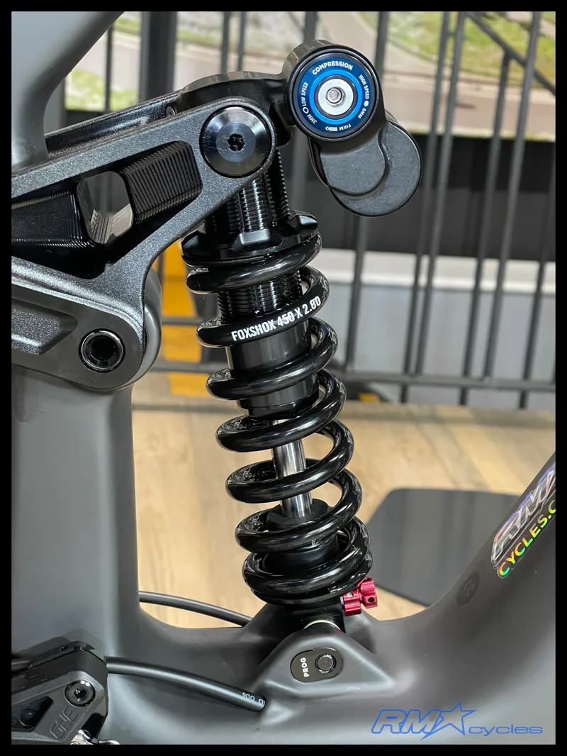 Santa Cruz Bullit XT Di2 RSV Matte Carbon Large 2027-8