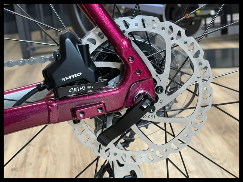 2021 Giant Escape 2 Disc Hybrid Bike in Red-7