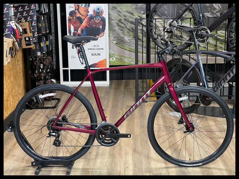 2021 Giant Escape 2 Disc Hybrid Bike in Red