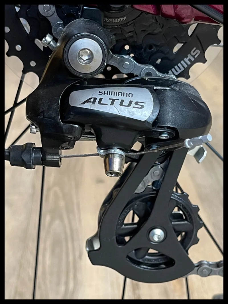 2021 Giant Escape 2 Disc Hybrid Bike in Red-3