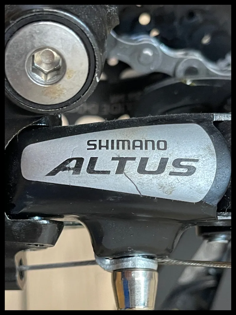 2021 Giant Escape 2 Disc Hybrid Bike in Red-9