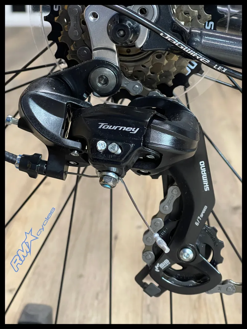 2021 Liv Flourish 3 Hybrid Bike in Black-4