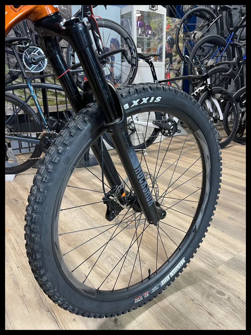 2022 Giant Trance X 29 2 Trail Bike in Amber Glow/Black-5