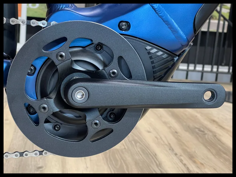 2022 Giant Explore E+ 2 Stagger Frame Trekking eBike in Metallic Navy-4