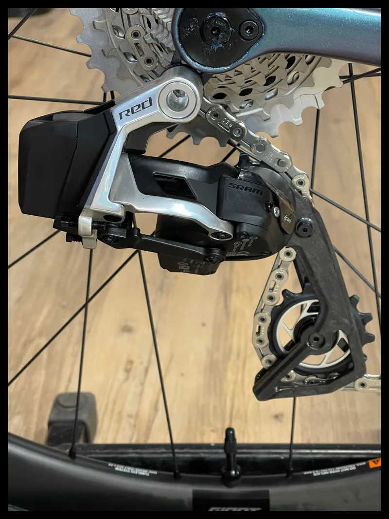 Giant Defy Advanced E+ Elite 0 E-Road Bike In Blue Dragonfly-3